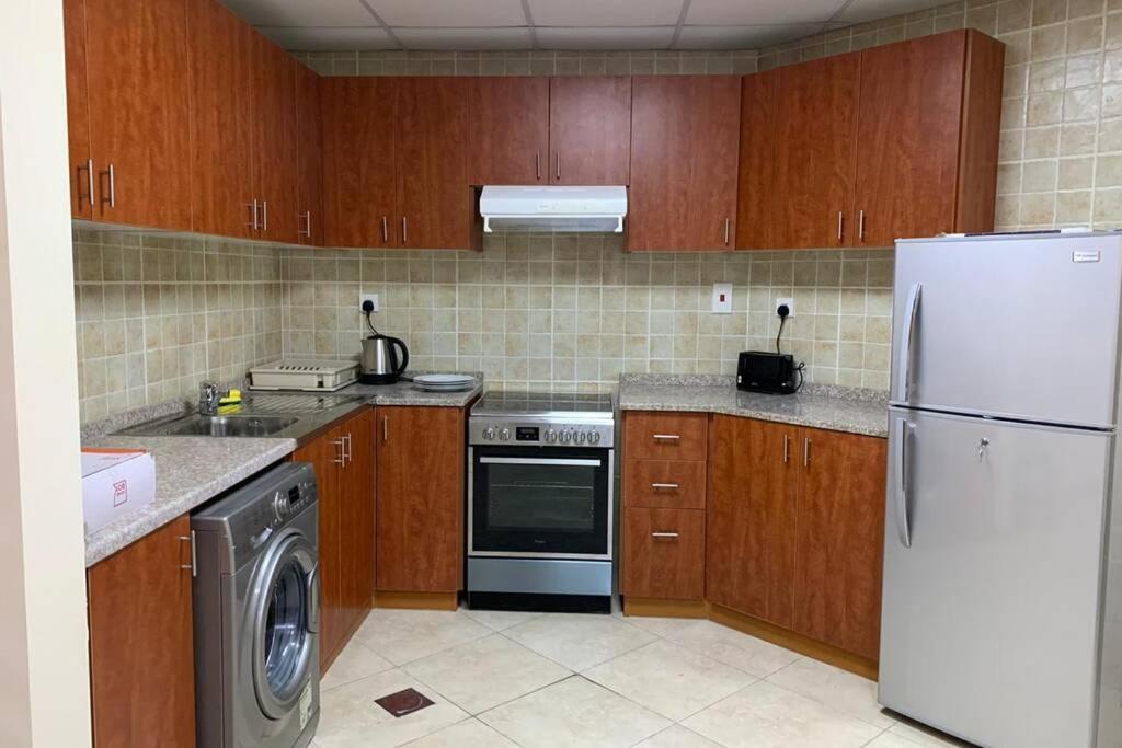 두바이 Cozy 2Bhk Near To Dmcc Metro Station -505 아파트 외부 사진